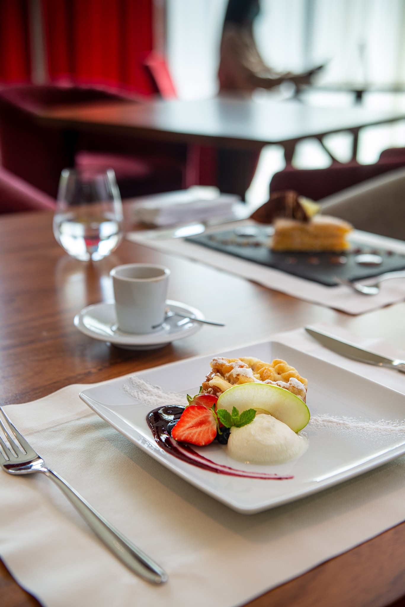 Portugal Lisboa Oeiras Porto Salvo Lagoas Park Hotel Lagoas Comida Sobremesa Crumble