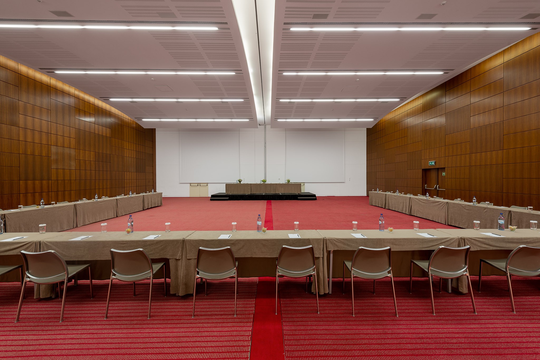 Portugal Lisboa Oeiras Porto Salvo Lagoas Park Hotel Lagoas Salas Reunião Lagoas II e III em U (1)