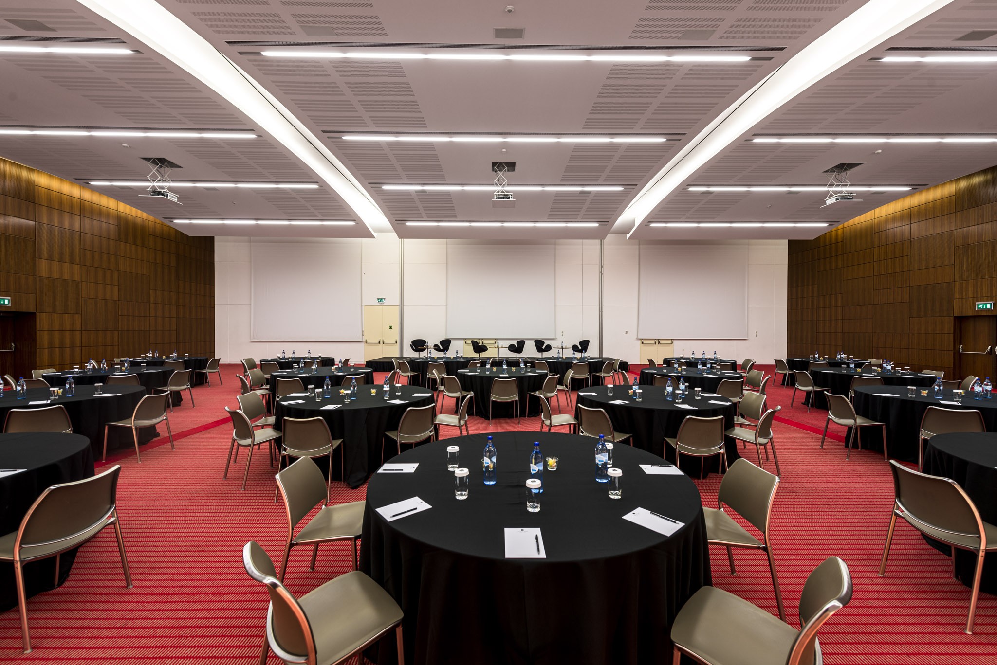 Portugal Lisboa Oeiras Porto Salvo Lagoas Park Hotel Lagoas Salas Reunião Lagoas I II e III Cabaret