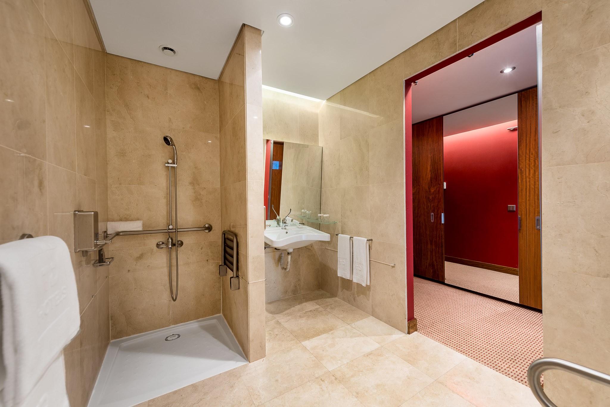 Portugal Lisboa Oeiras Porto Salvo Lagoas Park Hotel Lagoas Quarto WC Mobilidade Reduzida